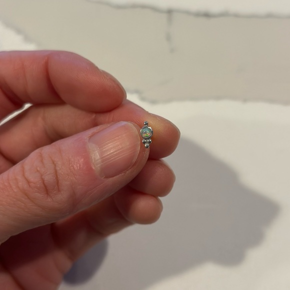Maria Tash trinity opal threaded stud - Picture 2 of 5